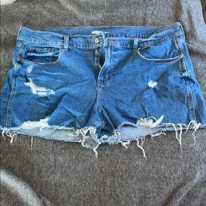 Old Navy Boyfriend Fit Distressed Denim Shorts